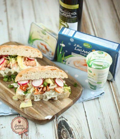Lososovi grški girosi s tzatziki omako in redkvicami