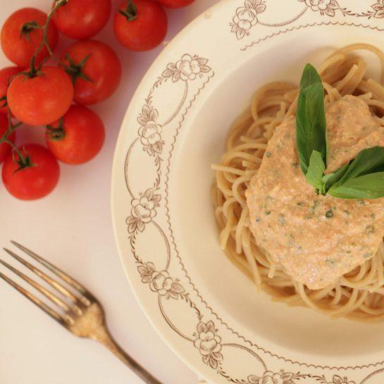 Špageti s pestom alla siciliana