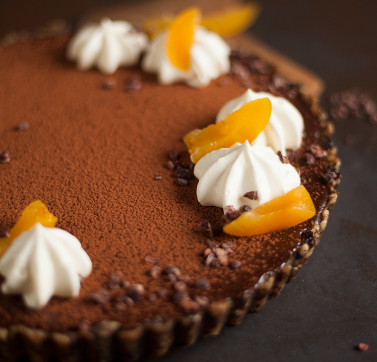 Ekspresna sacher čokoladna pita – brez peke
