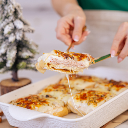 Gratinirani mortadela mocarela kaneloni s pistacijami