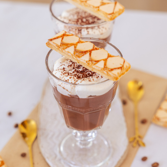 Tiramisu vroča čokolada