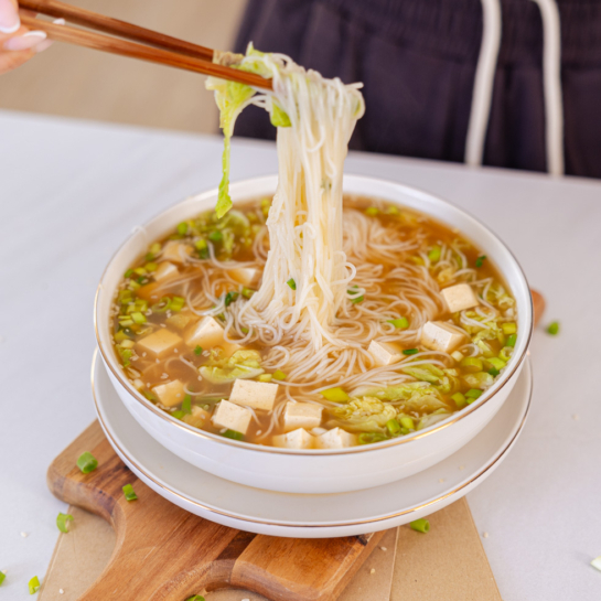 Minutna azijska noodle juha